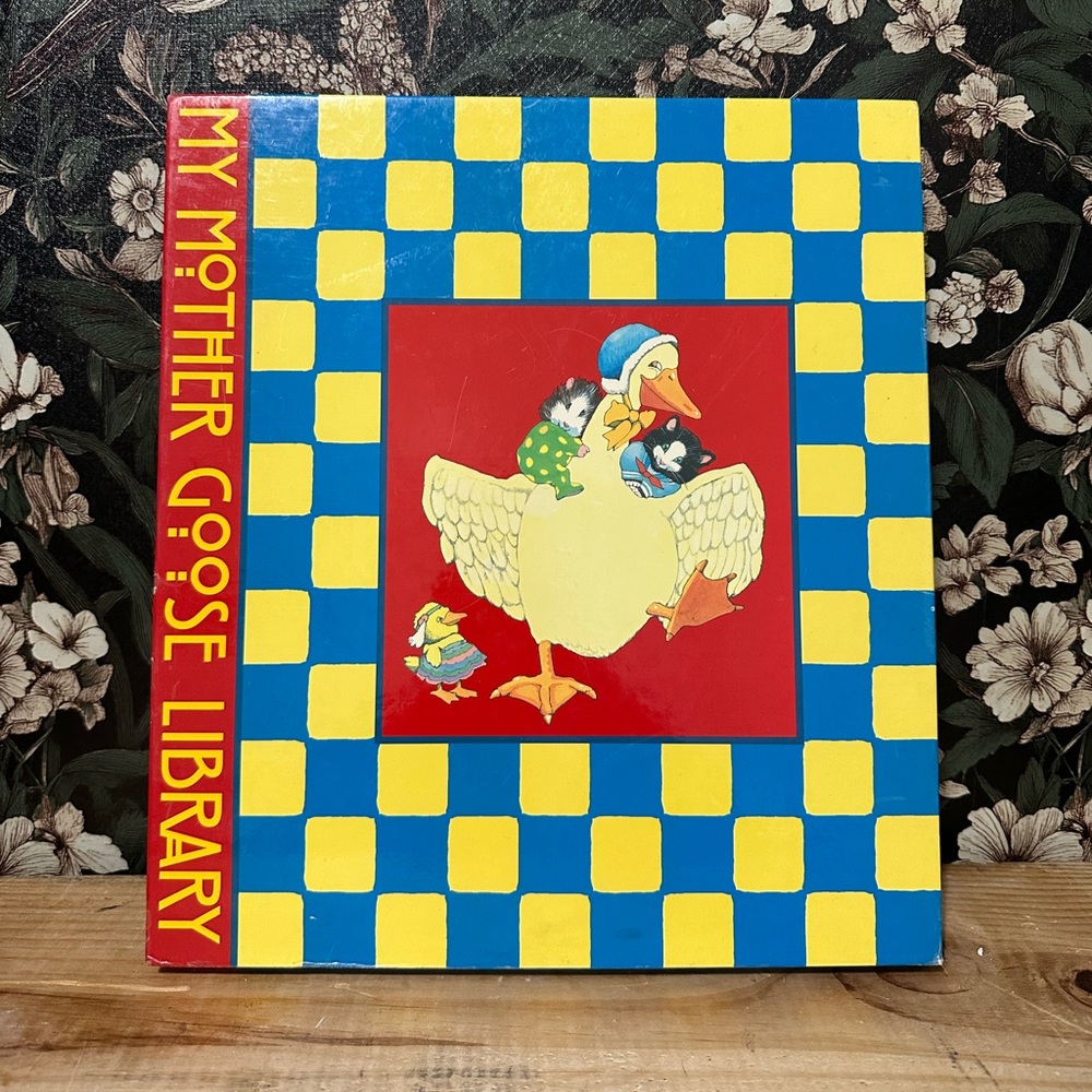 MY MOTHER GOOSE LIBRARY illustrated by ROSEMARY WELLS 2 Vol IONA OPIE 1999